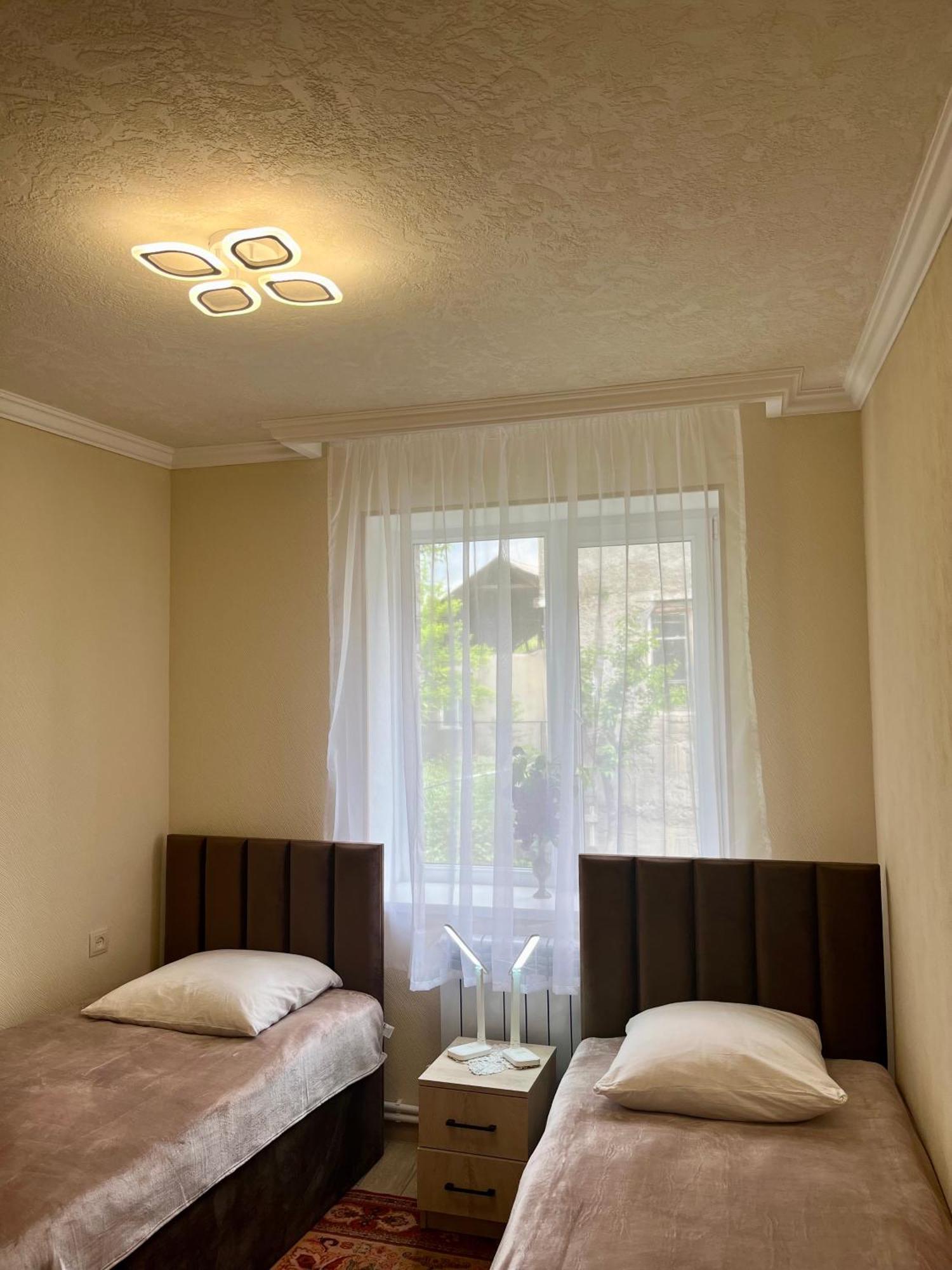 Inexpensive House Panzió Vanadzor Kültér fotó
